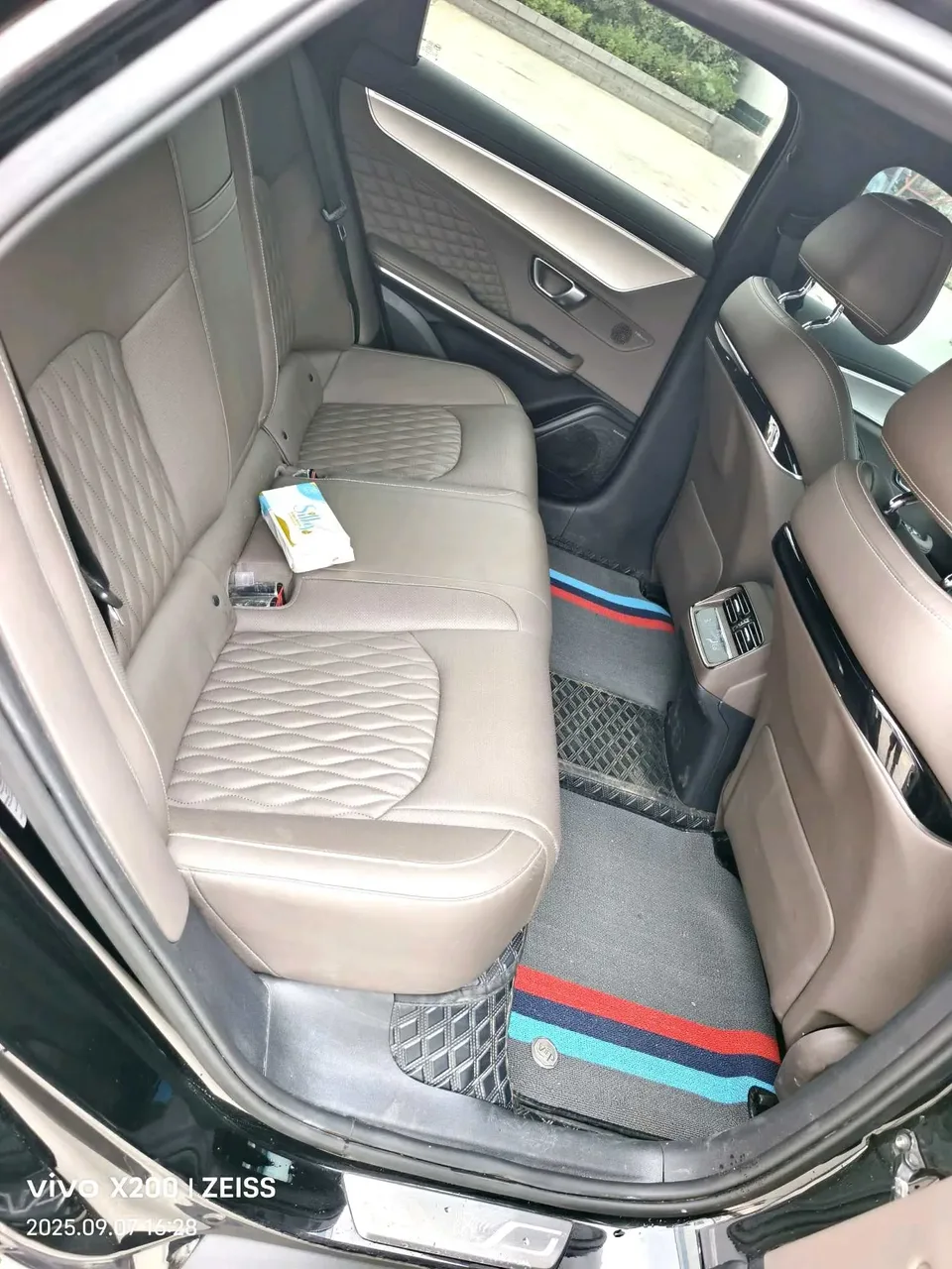 BYD Han DM DM-i Honor Edition 121KM Premium Edition 2024 — миниатюра 5