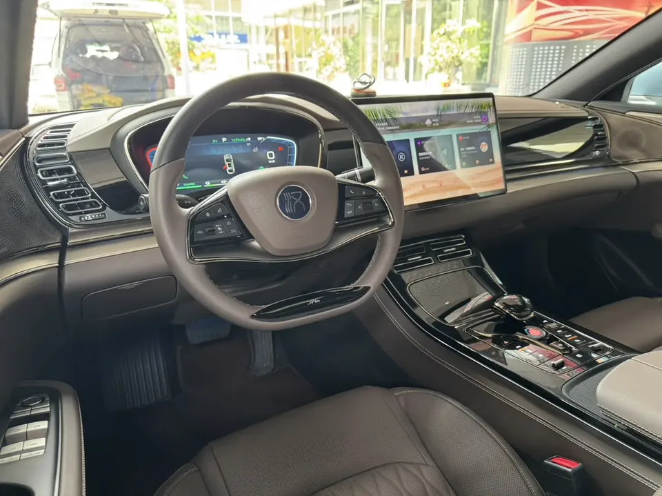BYD Han DM DM-i Champion Edition 121KM Prestige Edition 2023 — миниатюра 5