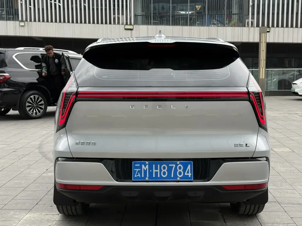 Geely Atlas L fourth generation 1.5TD DCT Shanhe 2026 — миниатюра 2