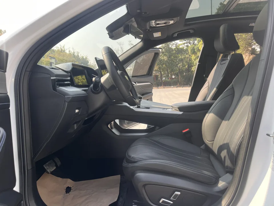 Geely Preface Xing Rui 2025 1.5T Dongfang Yao Fuyao Edition 2025 — миниатюра 5