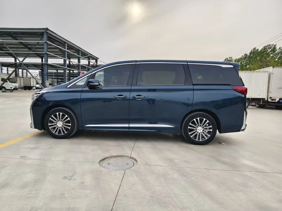 GAC Trumpchi M8 Trumpchi M8 2021 Trumpchi M8 2021 Lingxiu Series 390T Premium Edition 2022 — thumbnail 4