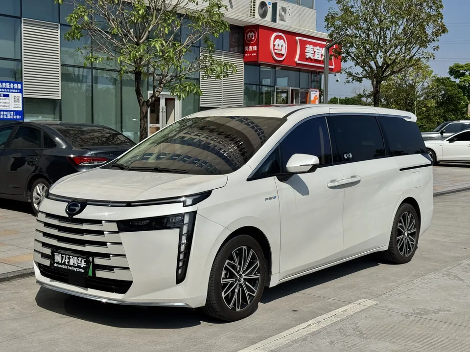 GAC Trumpchi E8 PHEV 2024