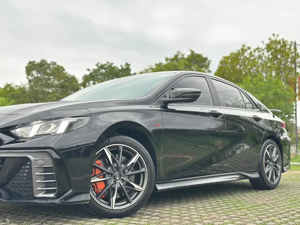 GAC Trumpchi Shadow Leopard 400T Automatic R Pro Edition 2023 — миниатюра 4