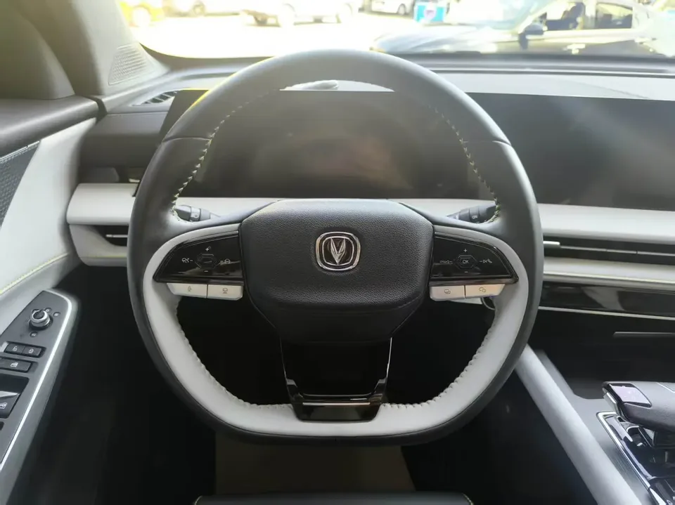 Changan CS75PLUS third generation 1.5T automatic pilot model 2024 — миниатюра 4