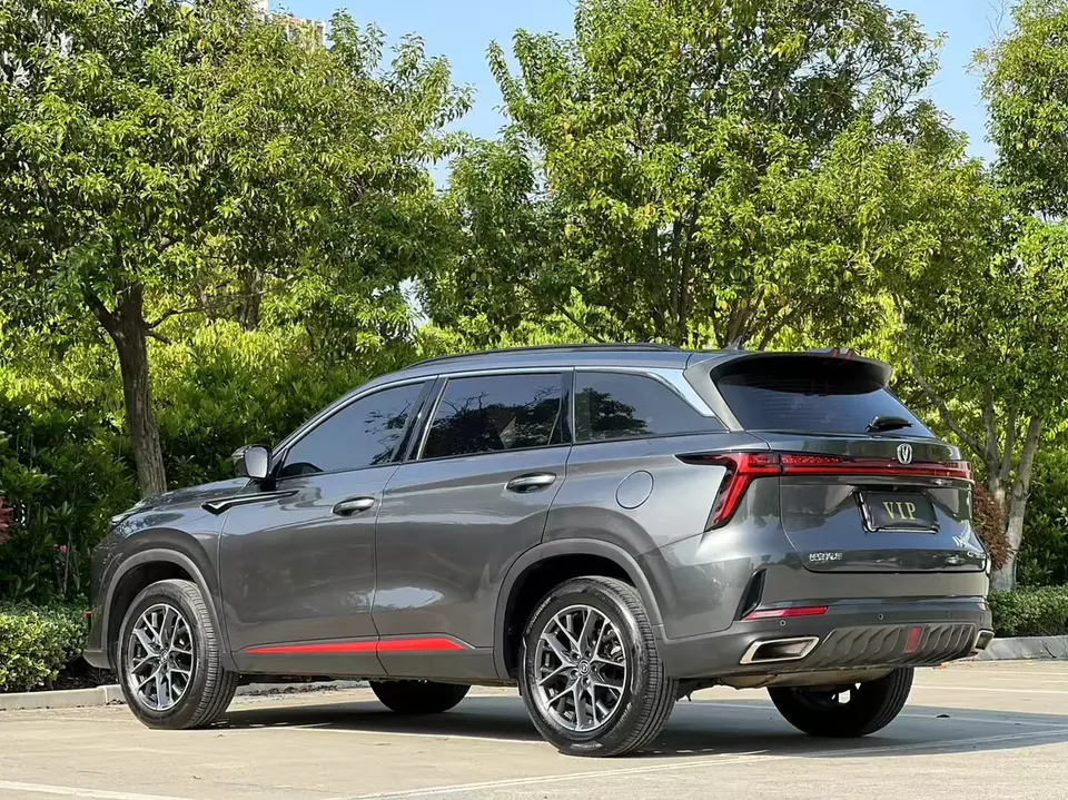 Changan CS75PLUS third generation 1.5T automatic premium model 2023 — миниатюра 4