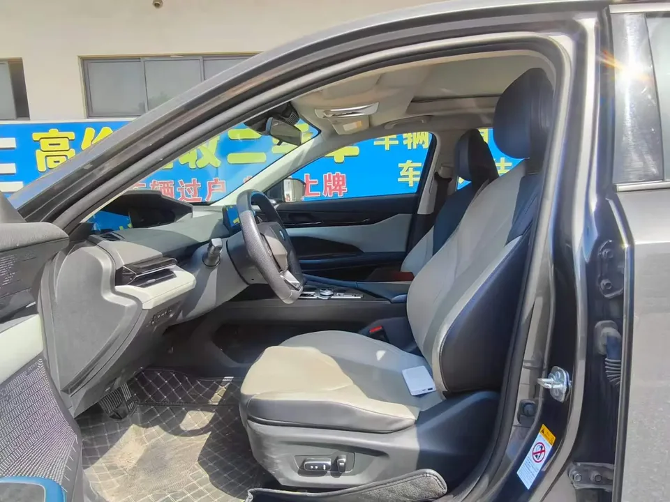 Changan UNI-V iDD 113km Smart Cool Edition 2023 — миниатюра 3