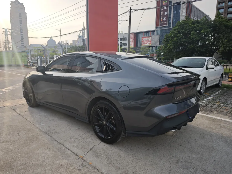Changan UNI-V 1.5T exclusive model 2023 — миниатюра 5