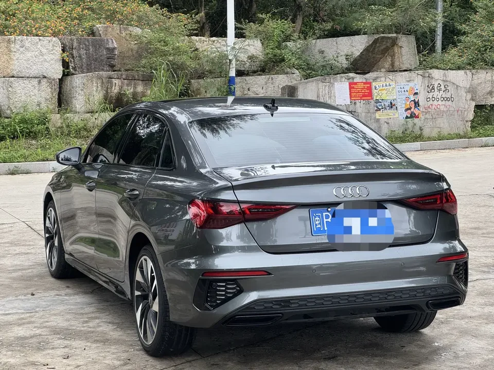 Audi A3 A3L Limousine 35 TFSI Fashion Sports 2022 — миниатюра 4