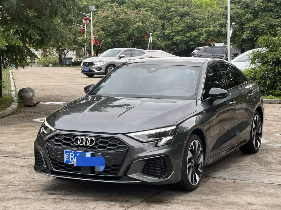 Audi A3 A3L Limousine 35 TFSI Fashion Sports 2022 — фото 1, купить с доставкой в Москву
