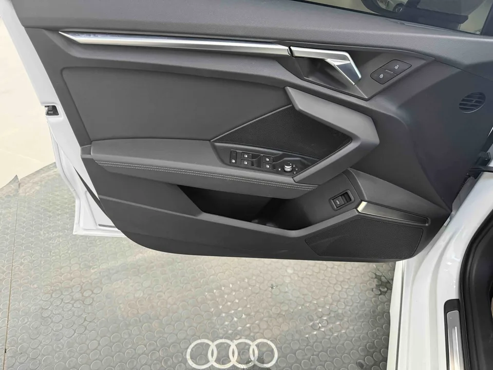 Audi A3 Sportback 35 TFSI stylish and sporty 2022 — миниатюра 3