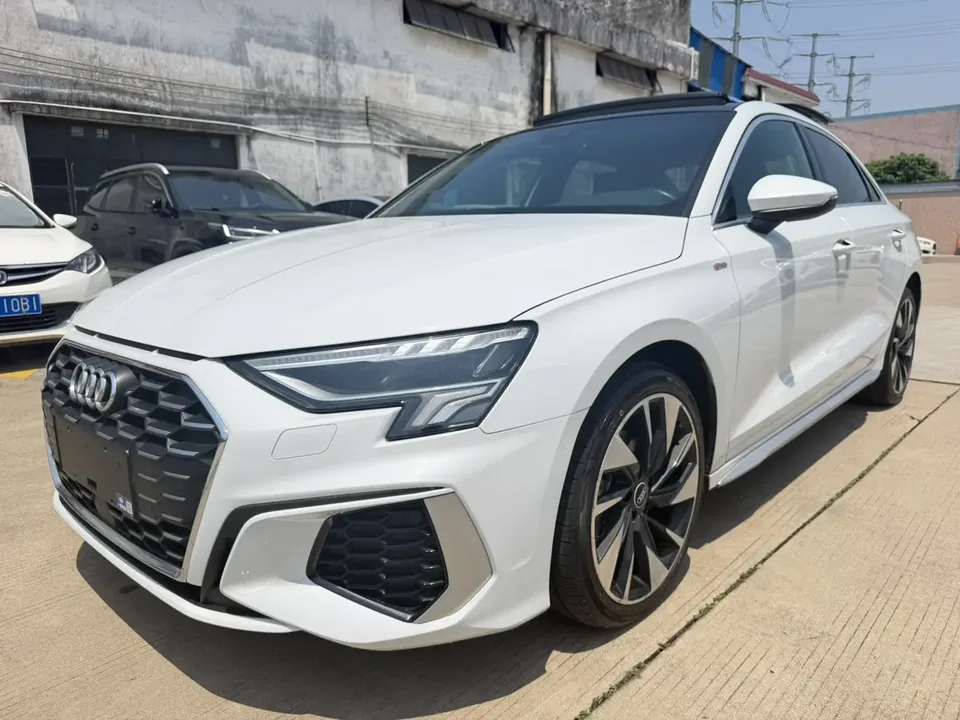 Audi A3 A3L Limousine 35 TFSI Fashion Sports 2022 — фото 1, купить с доставкой в Москву