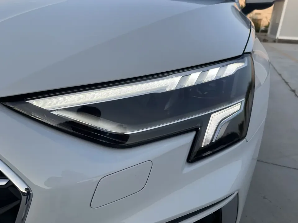 Audi A3 Sportback 35 TFSI stylish and sporty 2023 — миниатюра 3