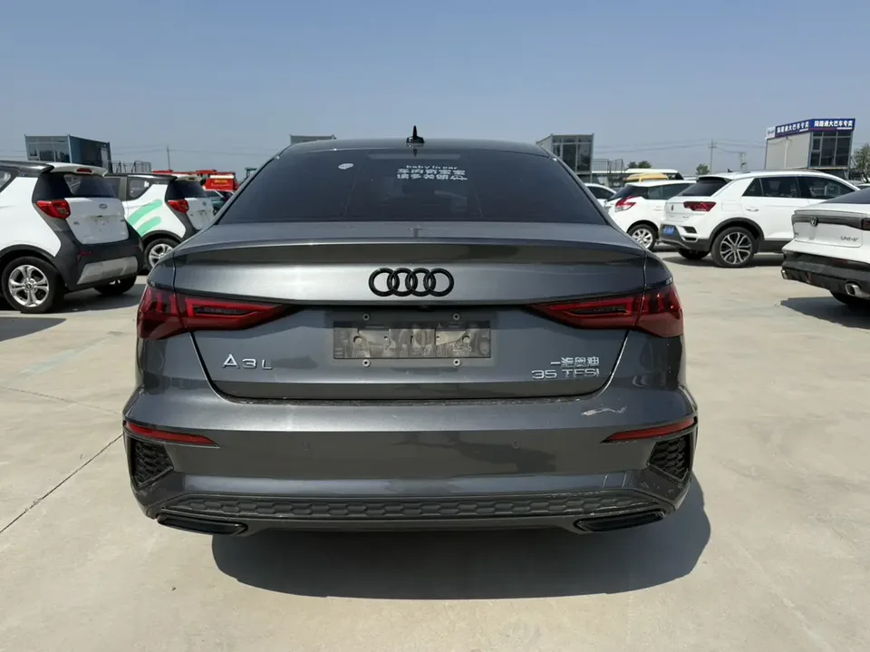 Audi A3 Sportback 35 TFSI Aggressive Sports Edition 2022 — миниатюра 2