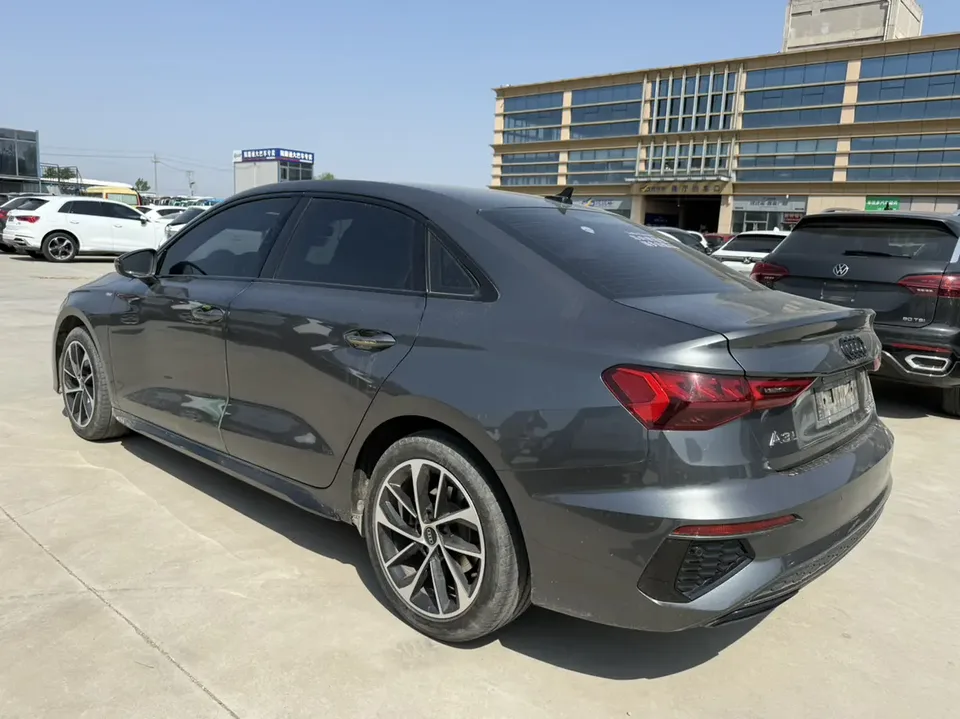 Audi A3 Sportback 35 TFSI Aggressive Sports Edition 2022 — миниатюра 4