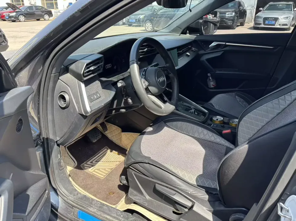 Audi A3 Sportback 35 TFSI Aggressive Sports Edition 2022 — миниатюра 5