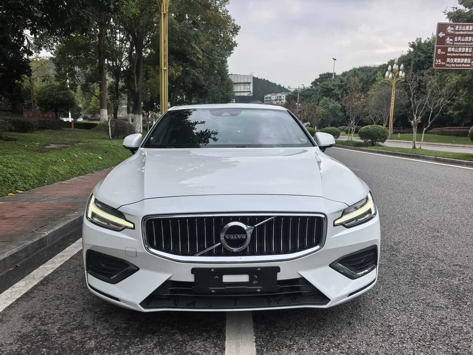 Volvo S60 2022