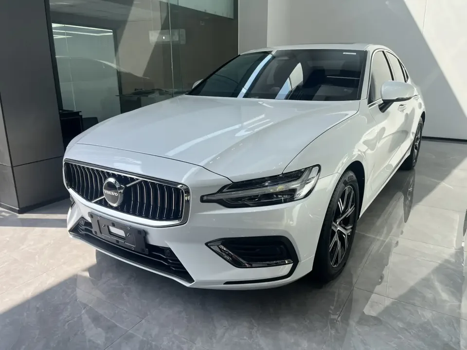 Volvo S60 2024