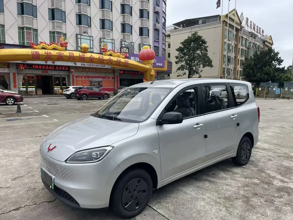 Wuling Hongguang Extended Range Wuling Hongguang Extended Range 2025 50KM Comfort 2026 — photo 1, buy with delivery to Moscow