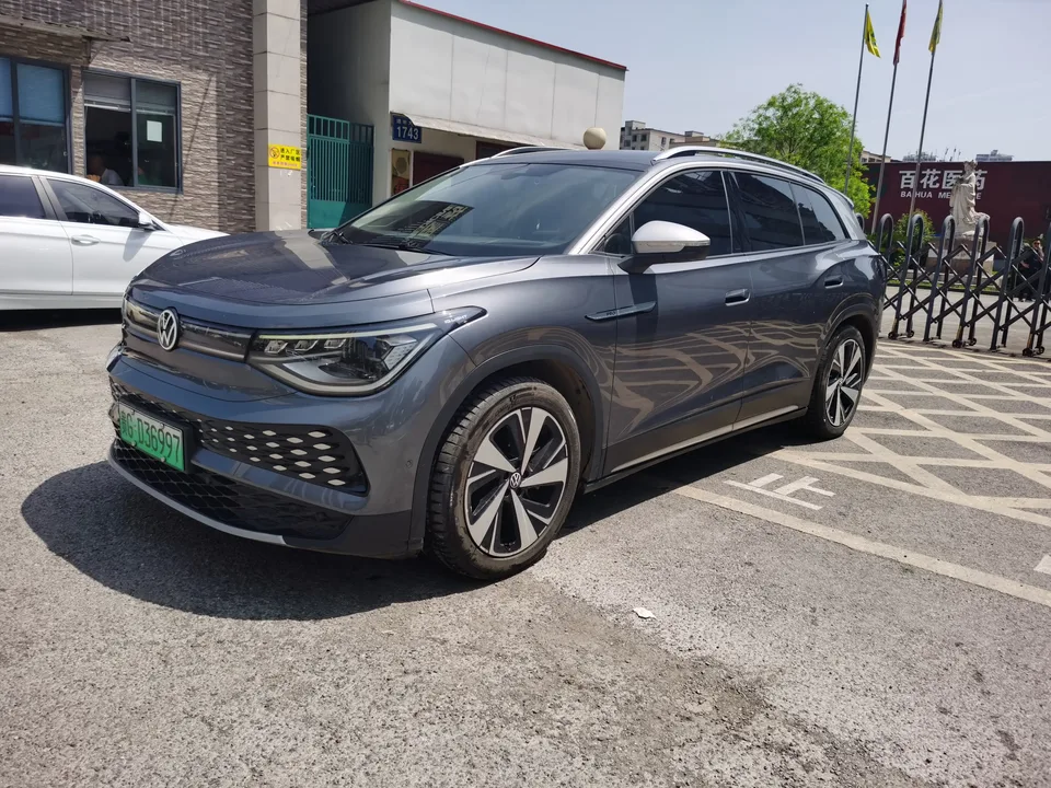 Volkswagen ID.6 X 2023