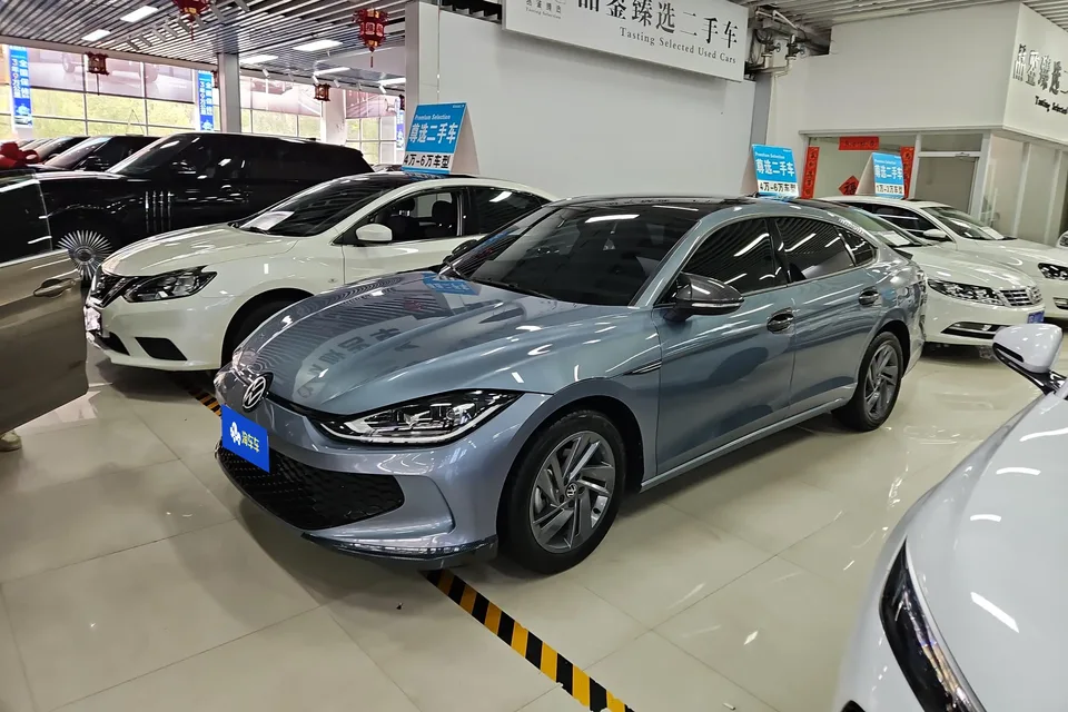 Volkswagen Lamando Lingdu 2024 Lingdu L 200TSI DSG Hot Edition 2024 — фото 1, купить с доставкой в Москву