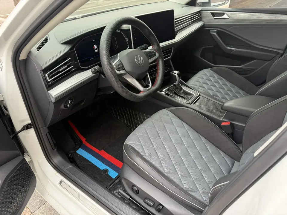 Volkswagen Sagitar 2023 Sagitar 300TSI DSG Excellence Edition 2022 — миниатюра 5