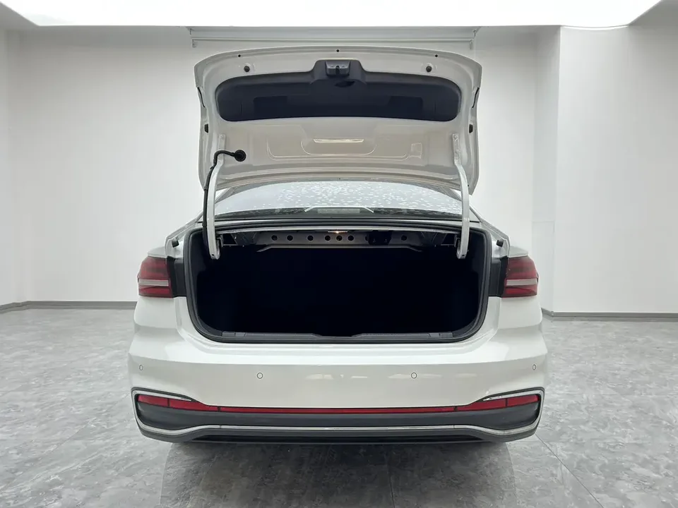 Volkswagen Lavida Lavida 2023 280TSI DSG Full Elegance Edition 2022 — thumbnail 5