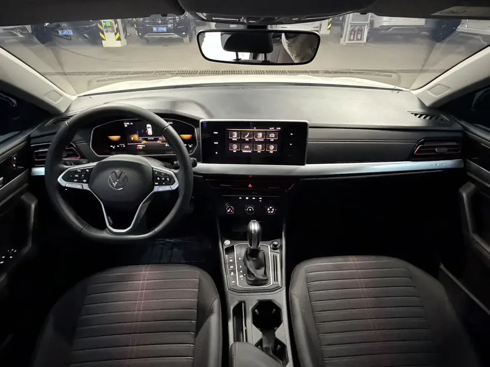 Volkswagen Lavida 300TSI DSG Starry Sky Edition 2023 — миниатюра 3