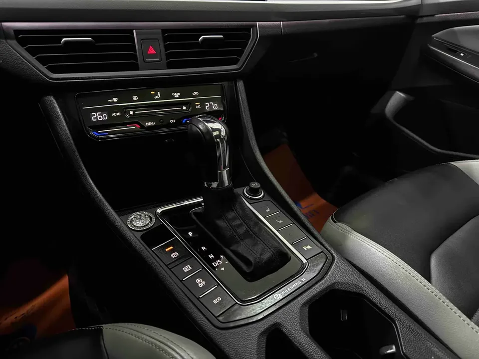 Volkswagen Bora Bora 2023 280TSI DSG Premium Edition 2022 — миниатюра 4