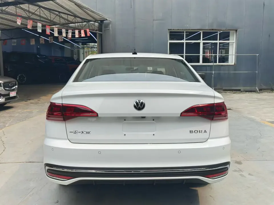 Volkswagen Bora 2026 Volkswagen Bora 200TSI DSG Joyful Navigation Edition 2026 — миниатюра 2