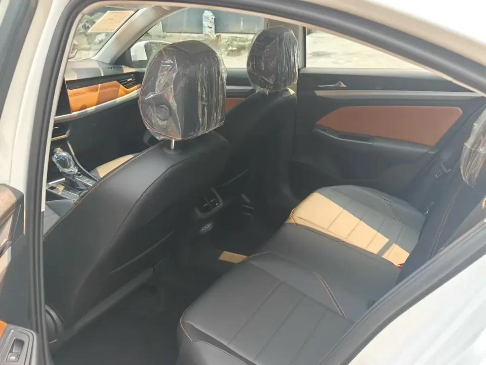 Volkswagen Bora 2026 Volkswagen Bora 200TSI DSG Joyful Navigation Edition 2026 — миниатюра 3
