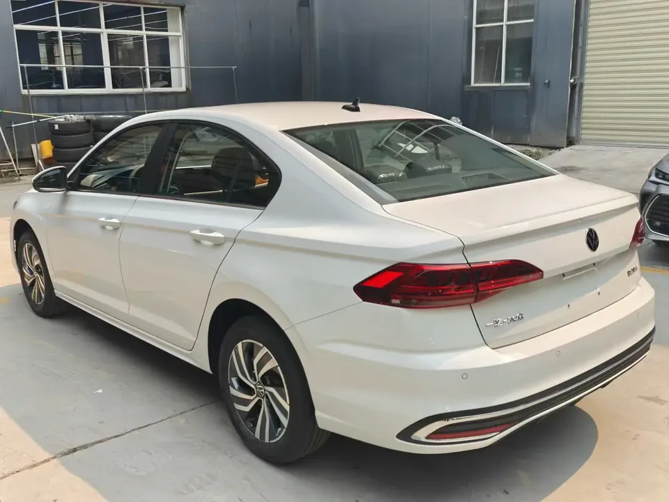 Volkswagen Bora 2026 Volkswagen Bora 200TSI DSG Joyful Navigation Edition 2026 — миниатюра 4