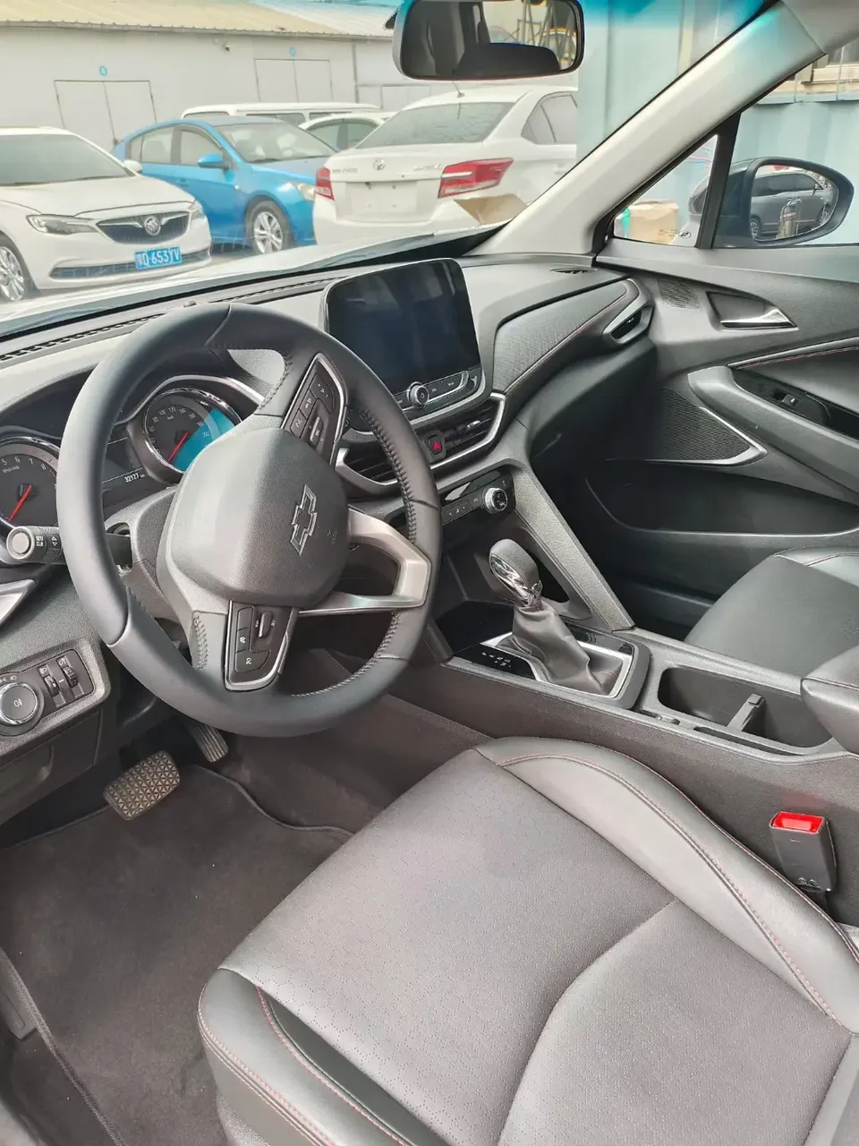 Chevrolet Volando light hybrid Redline 530T indulgent version (5+2 models) 2023 — миниатюра 5