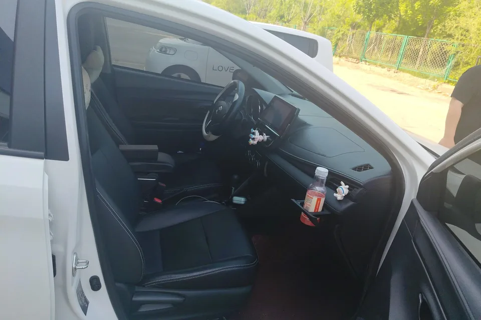 Toyota Vios FS 1.5L CVT 20th Anniversary Edition 2023 — миниатюра 2