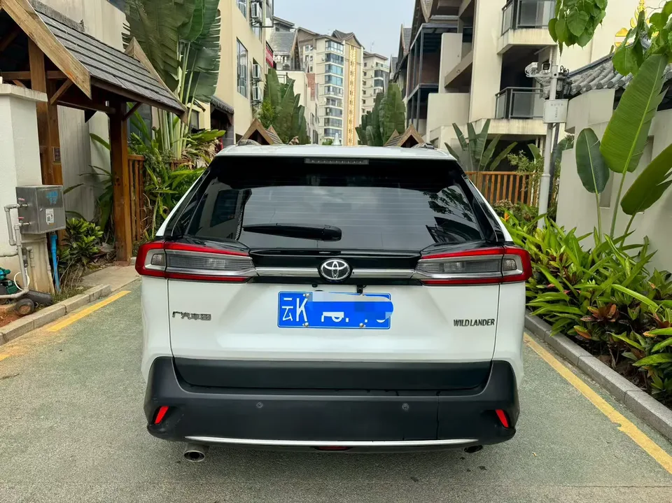 Toyota Willanda 2.0L two-wheel drive leading version 2023 — миниатюра 2