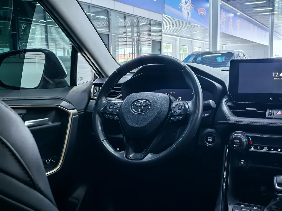 Toyota Willanda 2.0L 2WD Urban Edition 2025 — миниатюра 4