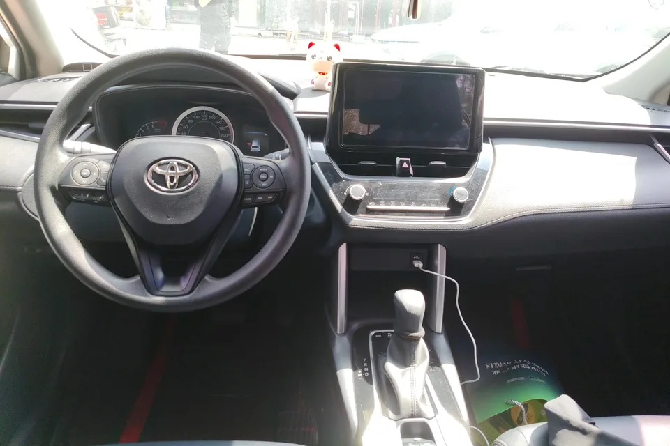 Toyota CorollaCross 2.0L Elite Edition 2023 — миниатюра 4