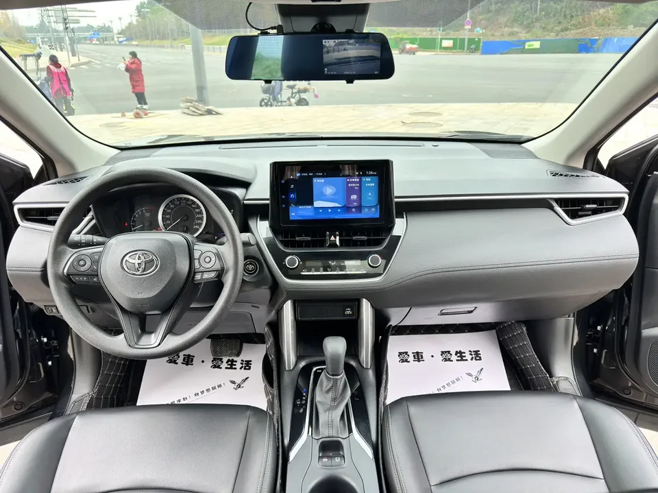 Toyota CorollaCross 2.0L Elite Edition 2022 — миниатюра 2
