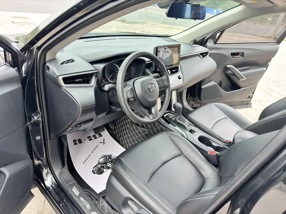 Toyota CorollaCross 2.0L Elite Edition 2022 — миниатюра 5