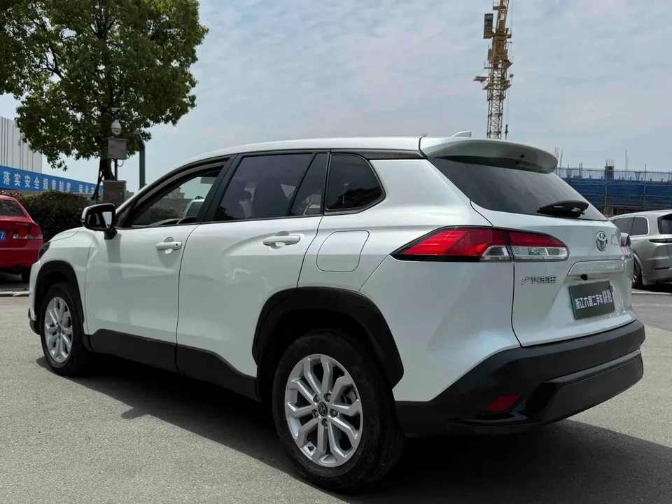 Toyota Frontlander 2.0L CVT Elite Edition 2023 — миниатюра 2