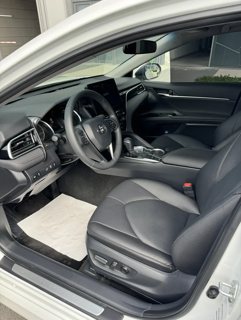 Toyota Camry 2.0G Deluxe Edition 2022 — миниатюра 3