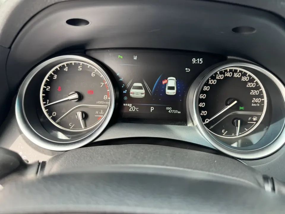 Toyota Camry 2.0G Deluxe Edition 2022 — миниатюра 5