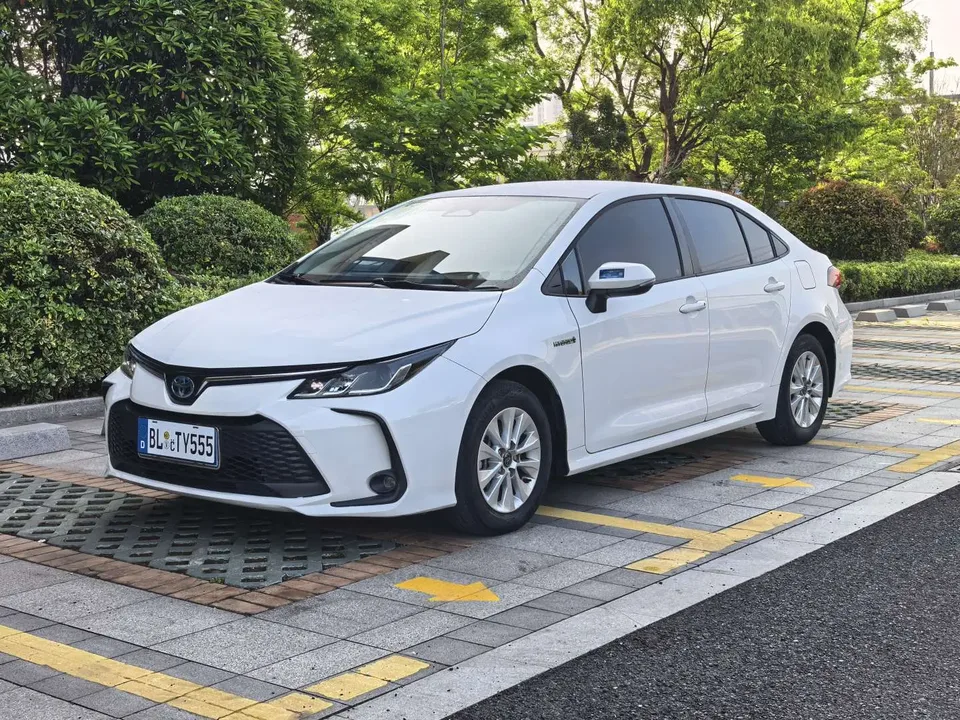 Toyota Corolla Intelligent Electric Hybrid Dual Engine 1.8L E-CVT Pioneer Edition 2023 — фото 1, купить с доставкой в Москву