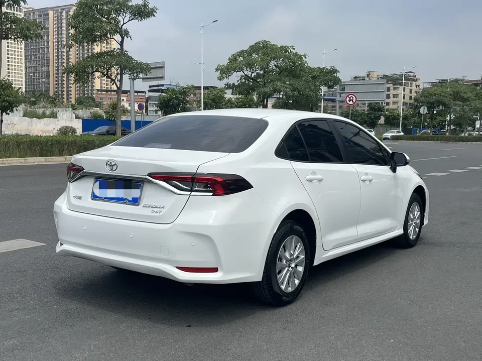 Toyota Corolla 1.2T S-CVT Pioneer PLUS Edition 2023 — миниатюра 2