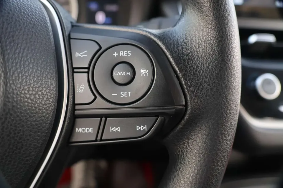 Toyota Corolla 1.5L CVT Elite CARE Edition 2022 — миниатюра 4