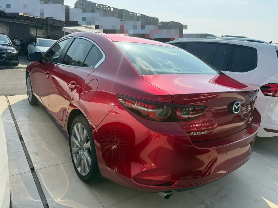 Mazda Axela Mazda3 Angkesela 2021 2.0L Automatic Premium Edition 2022 — thumbnail 4