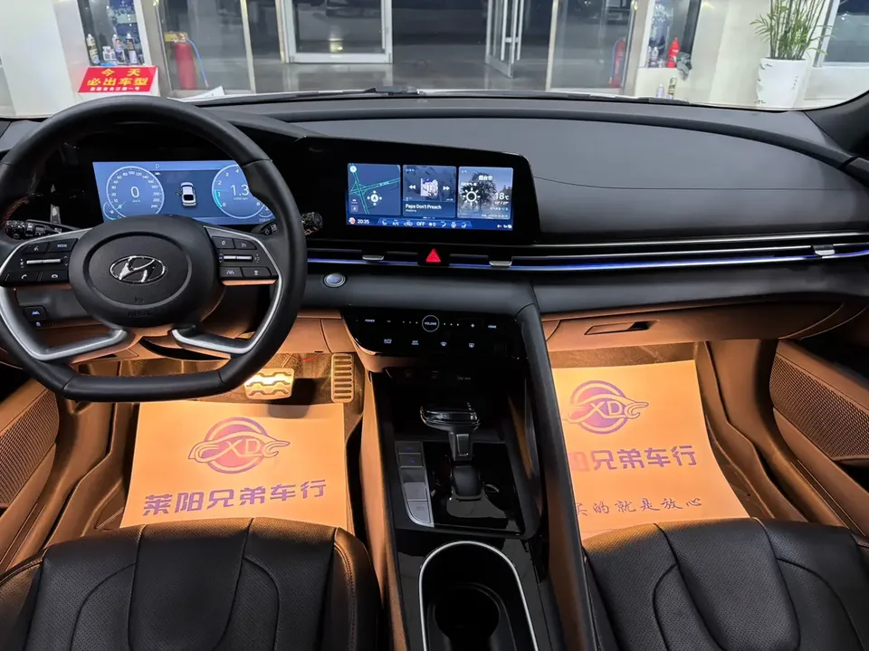 Hyundai Elantra 1.5L CVT 20th SE 20th Anniversary Edition 2022 — миниатюра 2