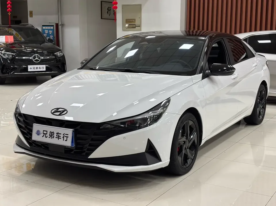 Hyundai Elantra 2022