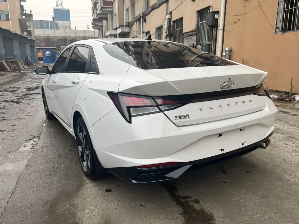 Hyundai Elantra 1.5L CVT GLX Elite Edition 2023 — миниатюра 2