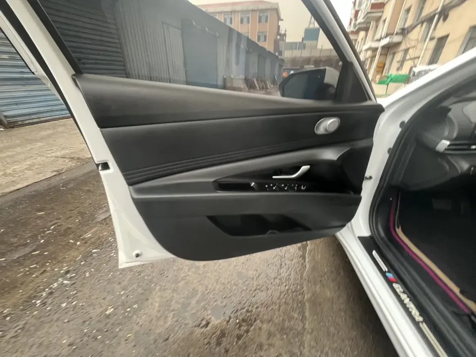 Hyundai Elantra 1.5L CVT GLX Elite Edition 2023 — миниатюра 5