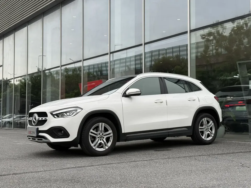 Mercedes-Benz GLA 2024